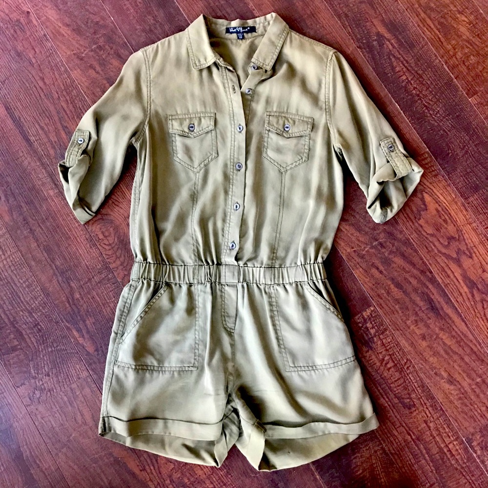 Army green romper size XS